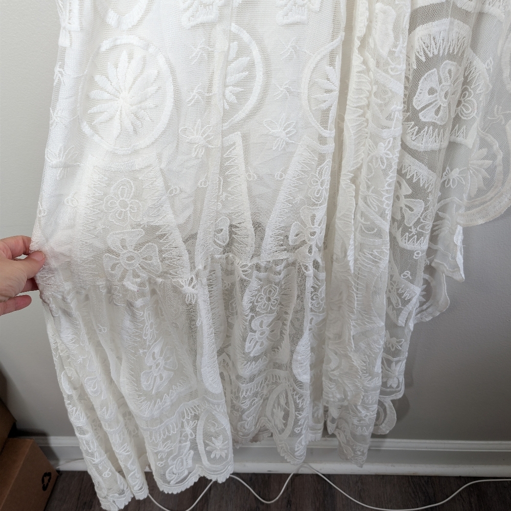 Jen's Pirate Booty Lily-white Swangsong Lace Maxi Dress - Picture 10 of 13